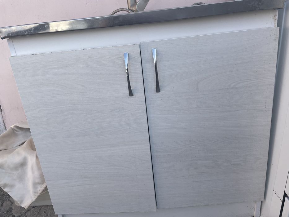 Кухонная мойка с тумбой