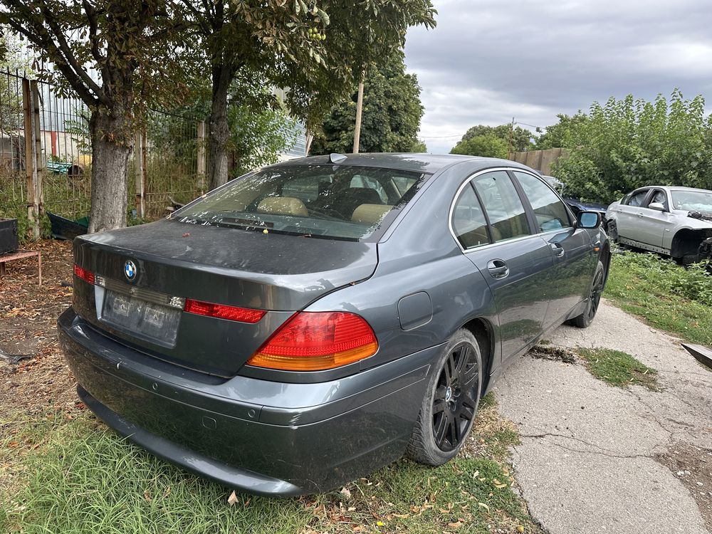 BMW 745i на части