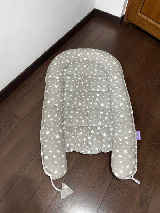 Cosulet bebelus pentru dormit Baby Nest