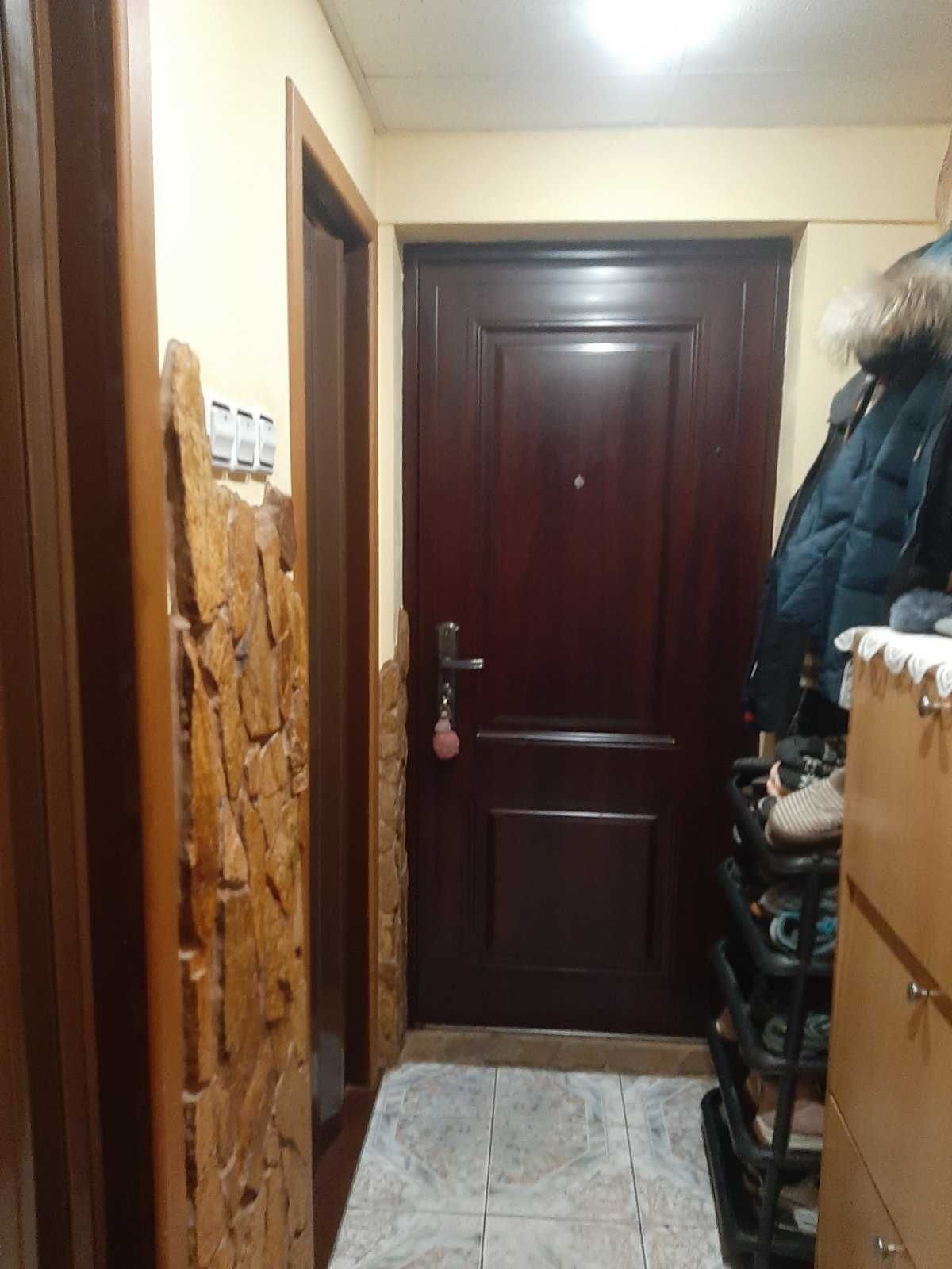 3 стаен в Здравец