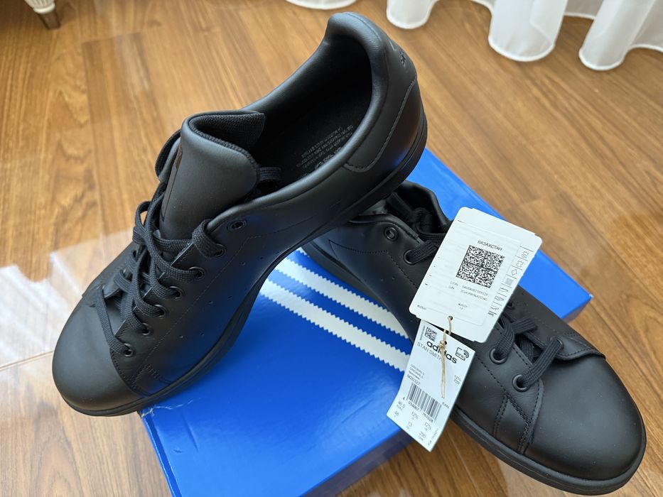 Adidas кроссовки оригинал