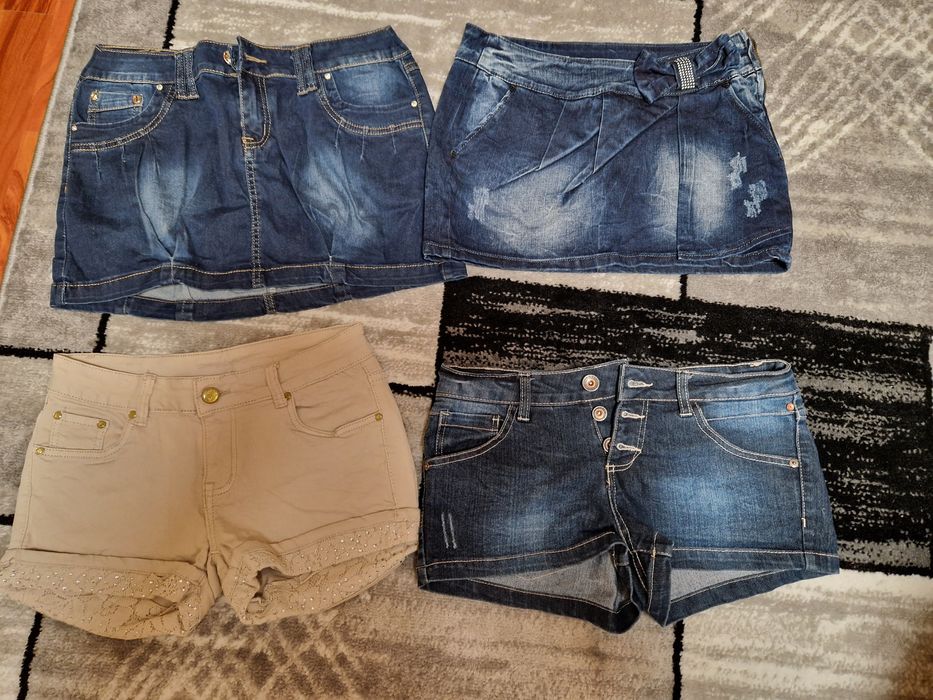 Pantaloni scurti și fustițe de blugi