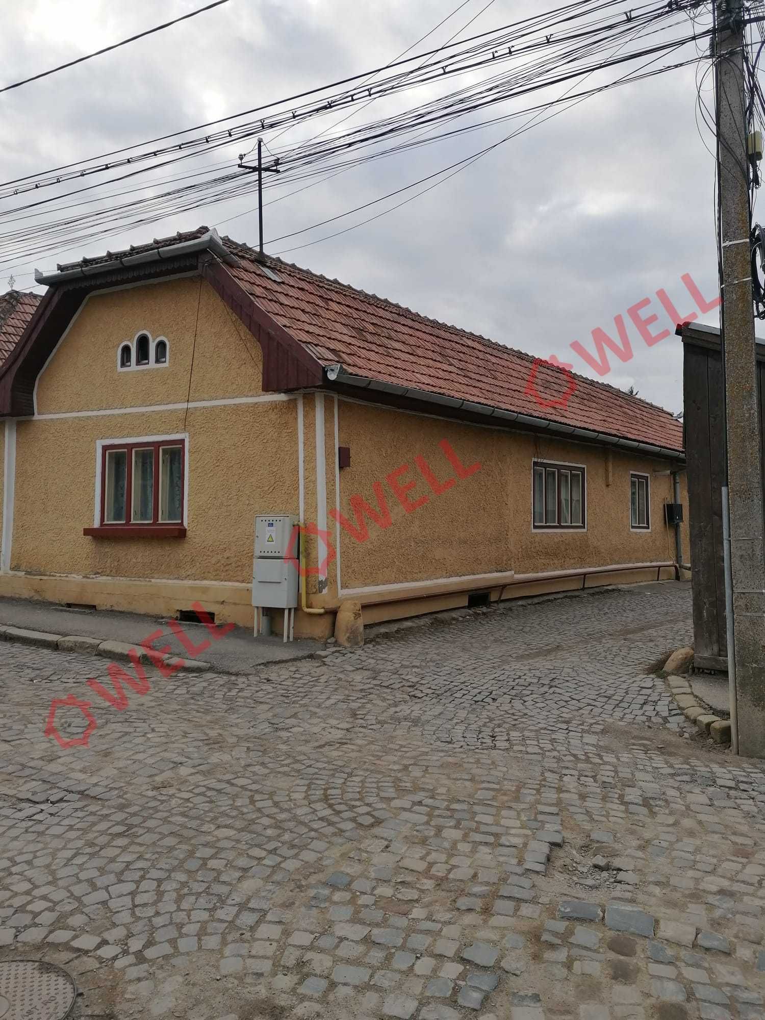 De vânzare casă din lemn în Târgu Secuiesc, pe Curtea 52
