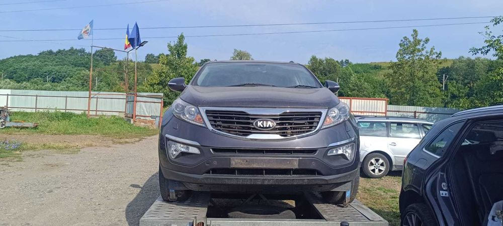 Dezmembrez Kia Sportage 3 1.7 CRDI 2013