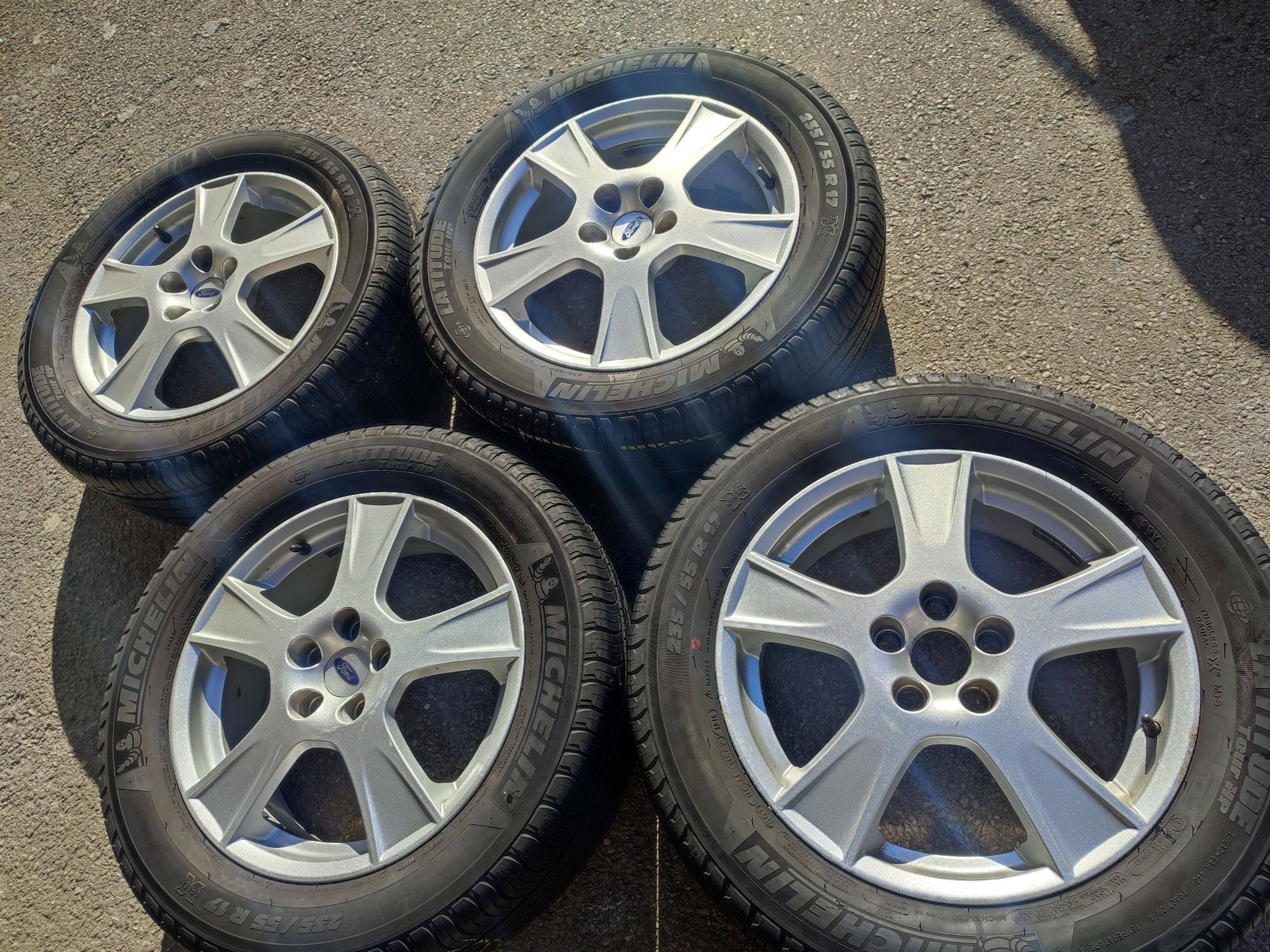 17" оригинални алуминиеви джанти за Ford Kuga.