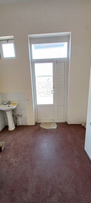 Akfa rom va eshiklari sotiladi.