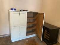 Donez dulap pentru reconditionare din lemn