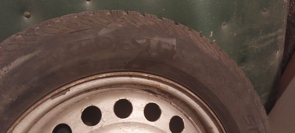 Зимни гуми +джанти  15/196/65,Верщайн  с джанти  5 болта.за Опел