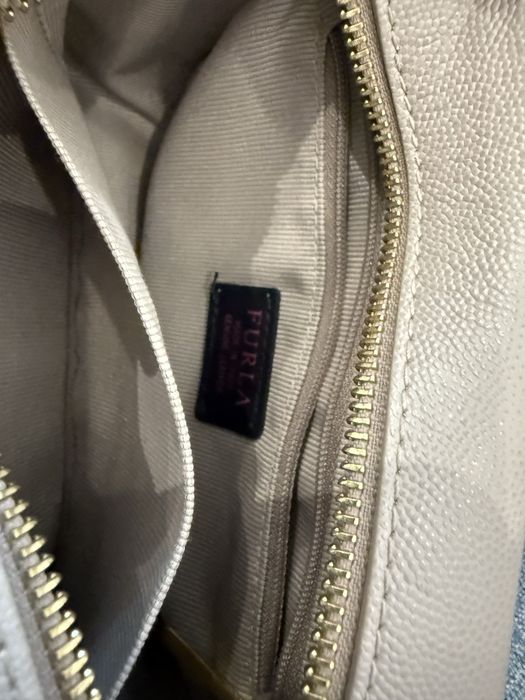 Geanta Furla, putin ultilizata