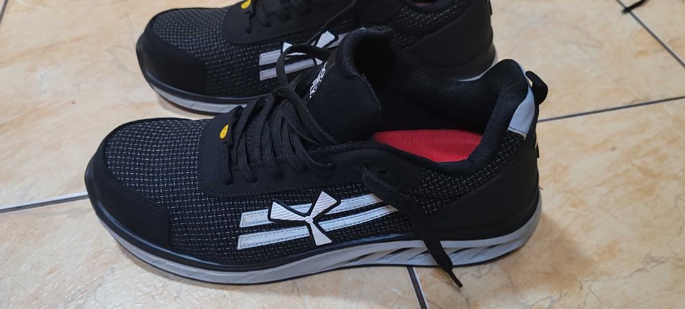 Работни обувки с бумбе