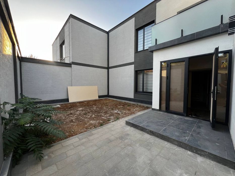 2.7сот 240м2 ТТЗ Дурмень 4 санузла 5 комнат