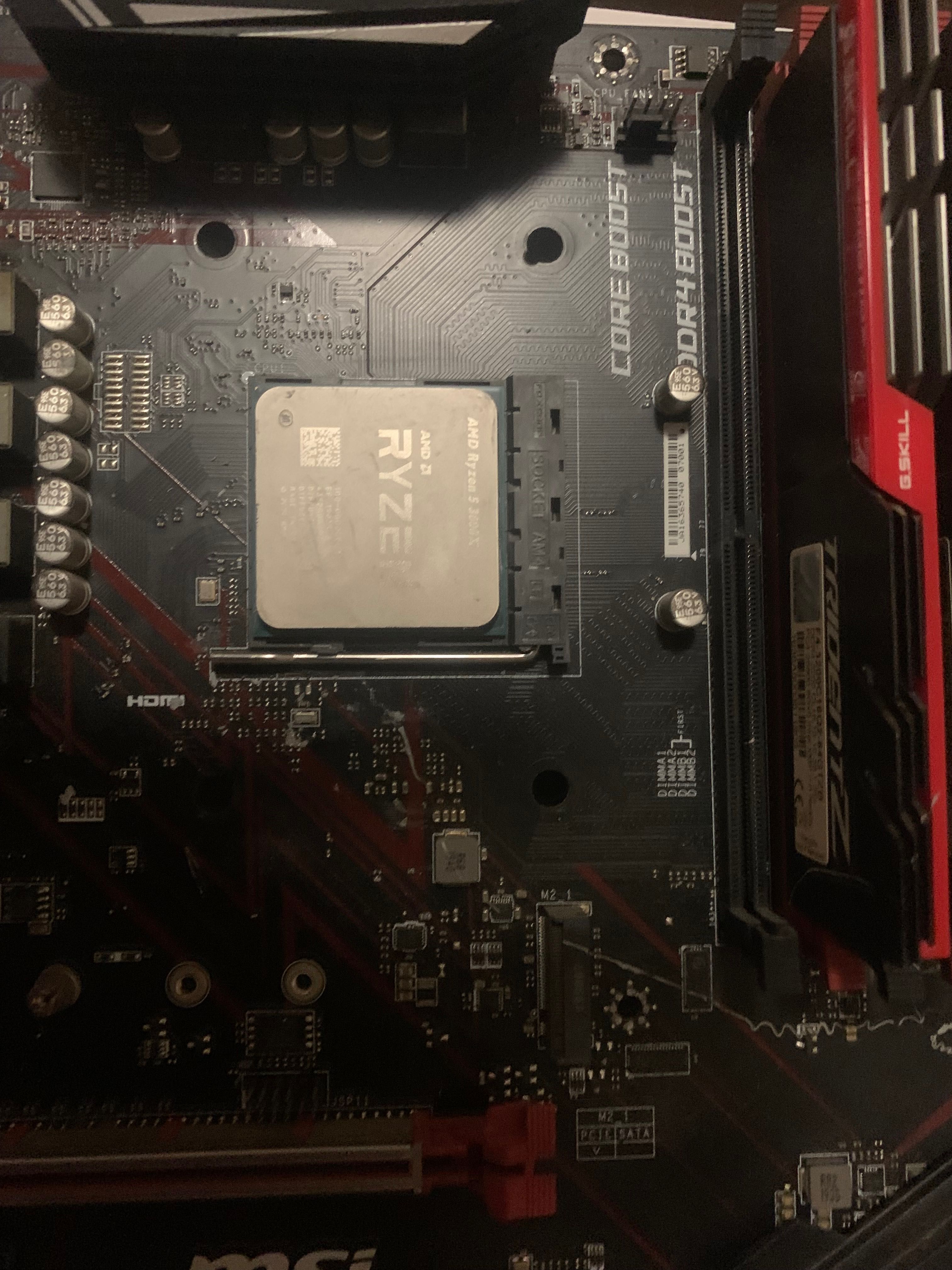 Ryzen 5 3600x с дъно и рам памет 16гб