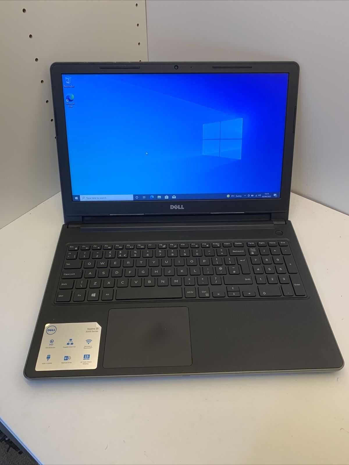 Лаптоп DELL Vostro 3568 I5-7200U 8GB 256GB SSD HD с Windows 10