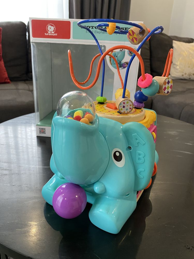 Интерактивна играчка Слон с кутия