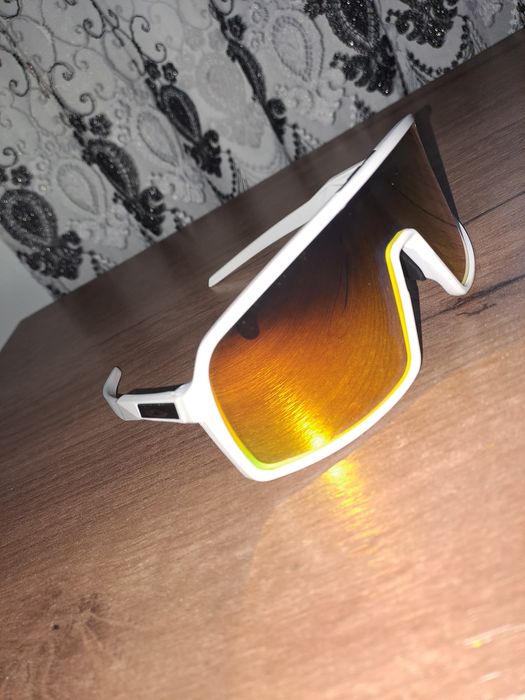 Vând ochelari de soare pentru ciclism sau alergat