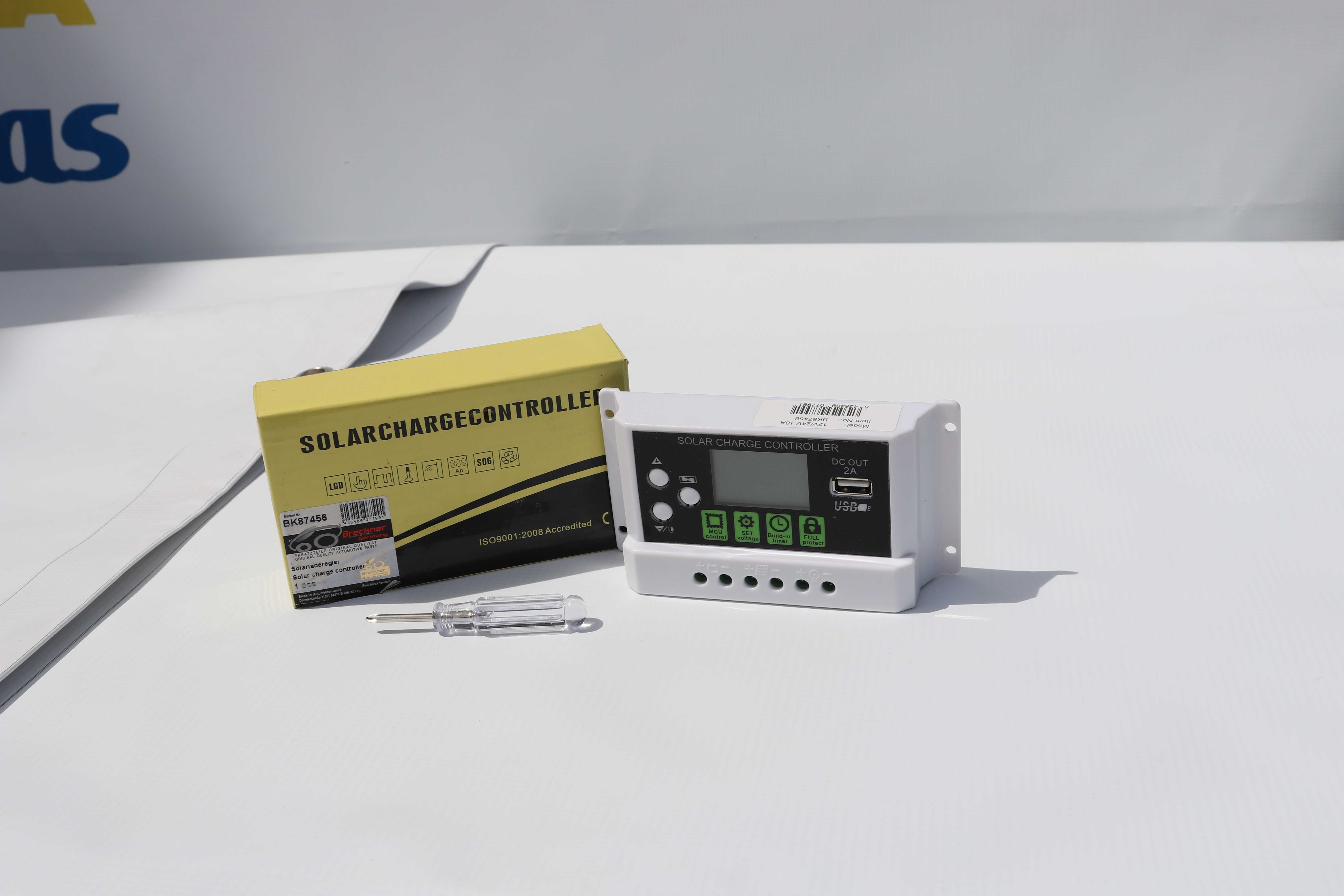 Regulator tensiune pentru panou solar 10A 12V/24V port USB 5V/2A