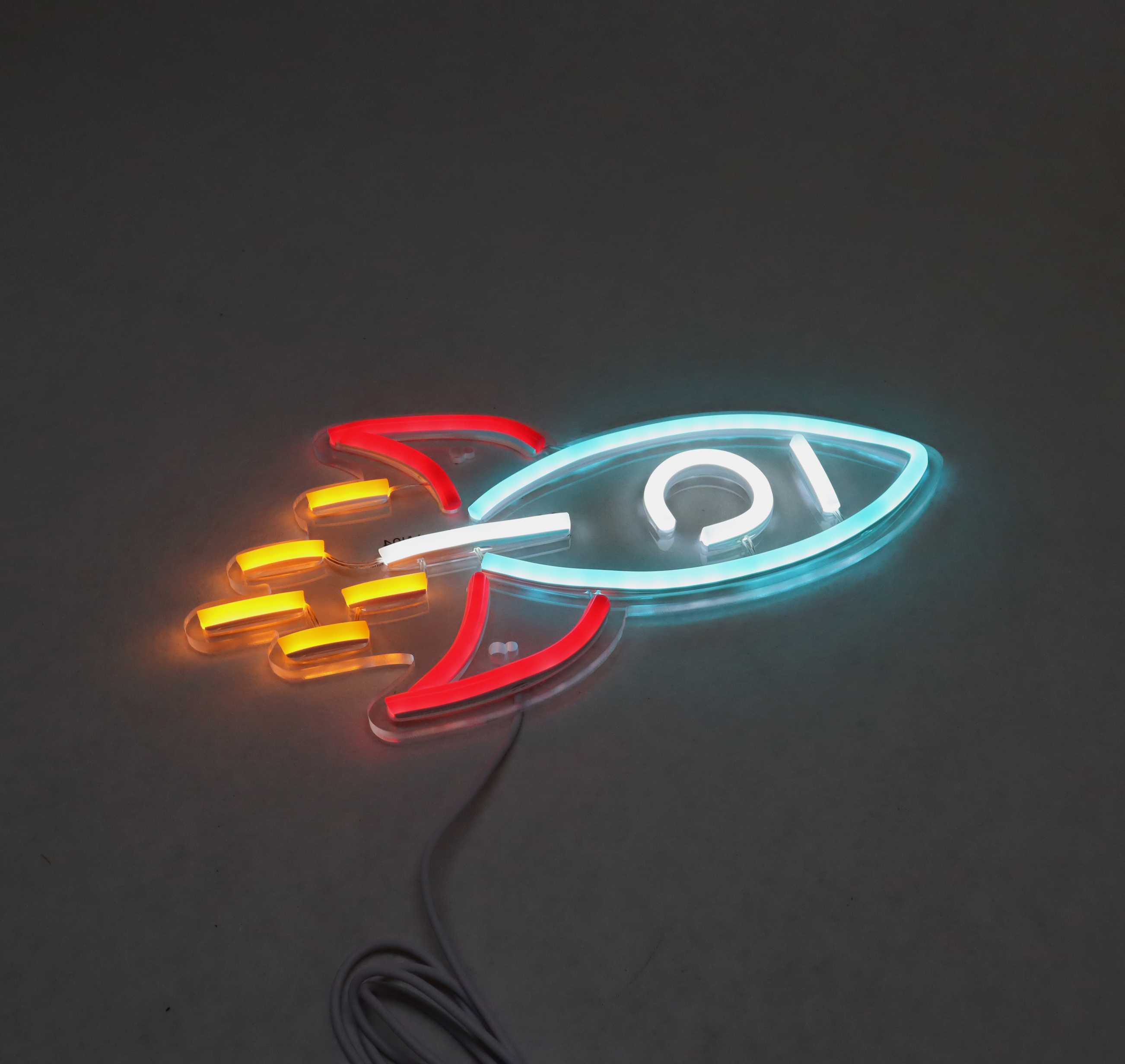 Semn Neon LED Rachetă – Decor cool pentru camera copilului