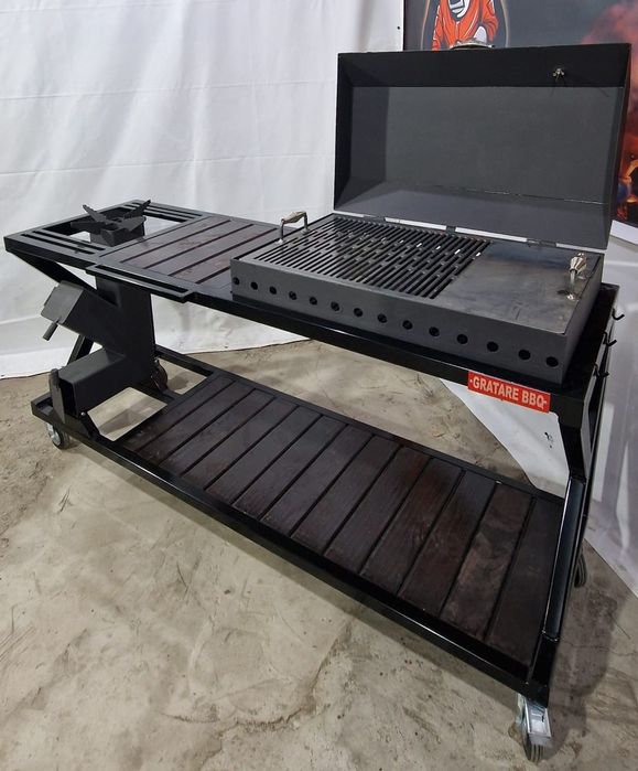 Grătar cu spațiu de lucru și plita de gatit