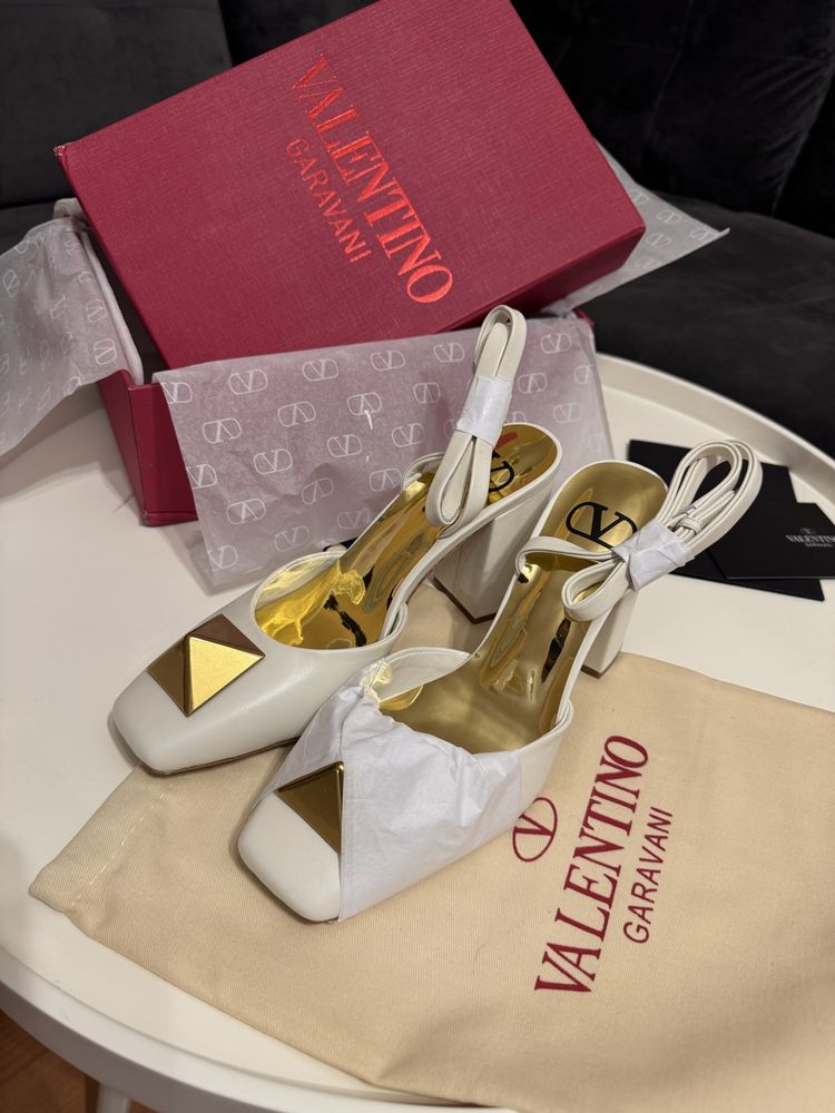 Pantofi Val***o - piele naturala/size 38/imediat/video(Dior,Jimmy)