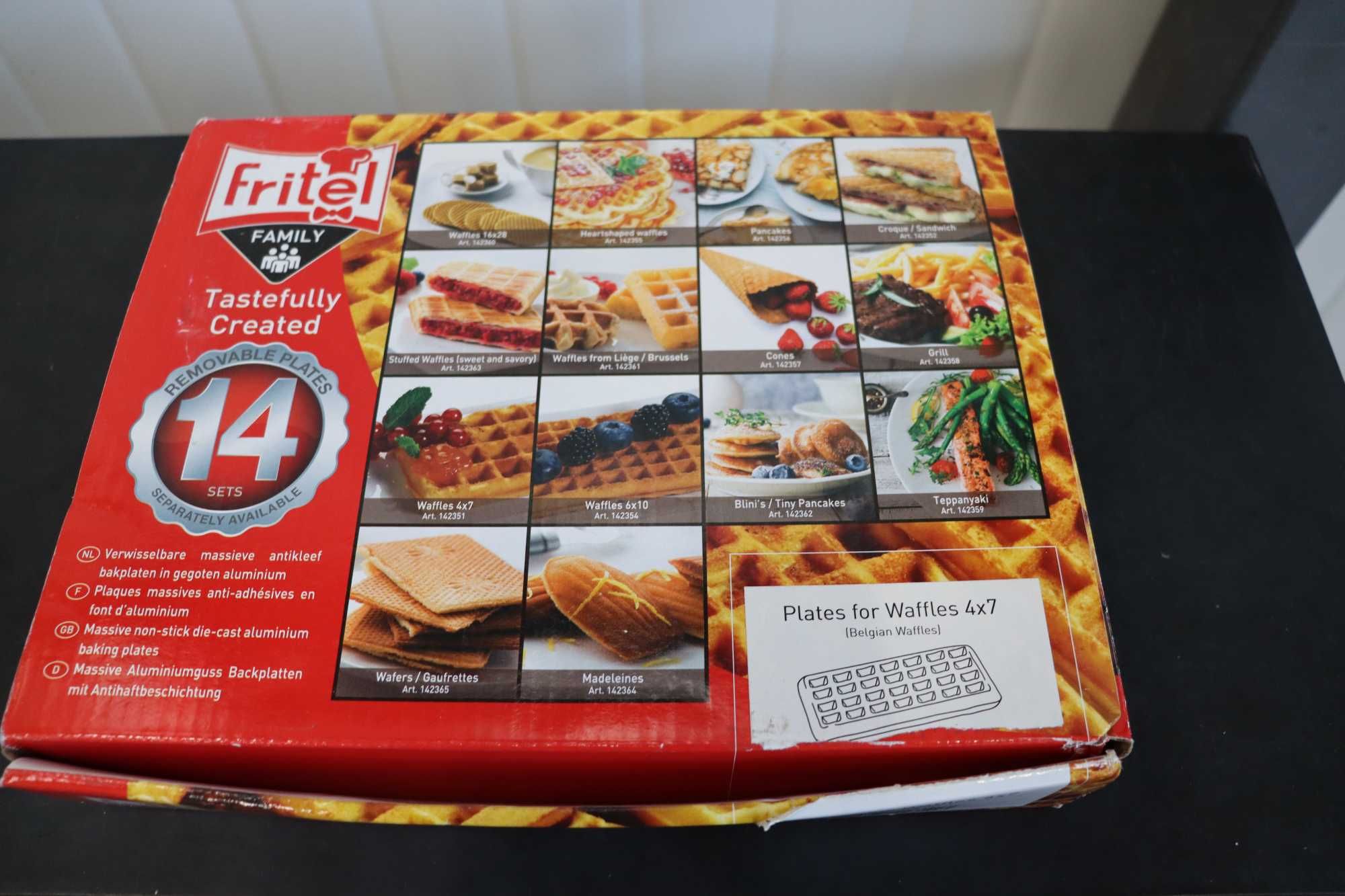 Плочи, комплект форми за печене на вафли и френски гофрети FRITEL 4x7