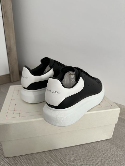 Alexander Mcqueen