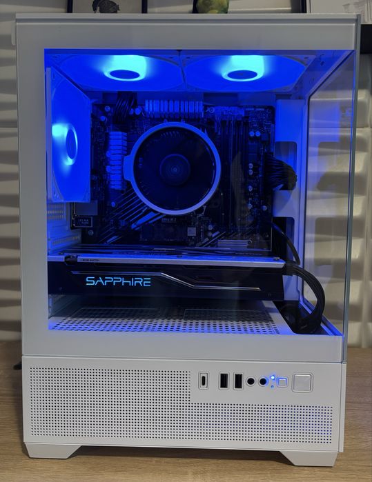 Бял геймърски компютър Ryzen 8 ядрен, RX480 8gb, 8ram, 512 ssd, 550W