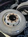 Гуми и джанти 19.5 265/70/19.5 Bridgestone