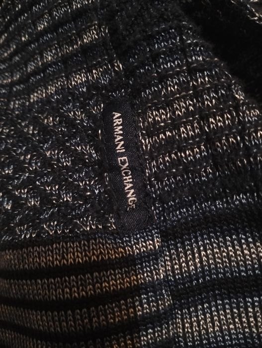 Pulover Armany Exchange mărime XL și NFL mărime L