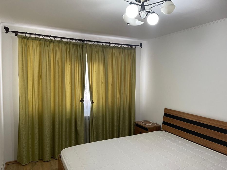 Inchiriez apartament M6 Targoviste
