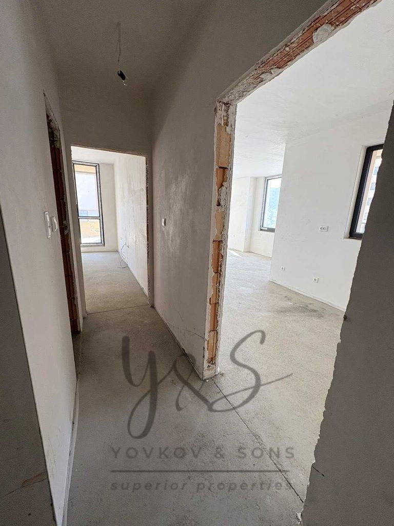 Продава се Тристаен апартамент в Пловдив, Христо Смирненски - 135 кв.м за 1208 €/кв.м - Снимка #3