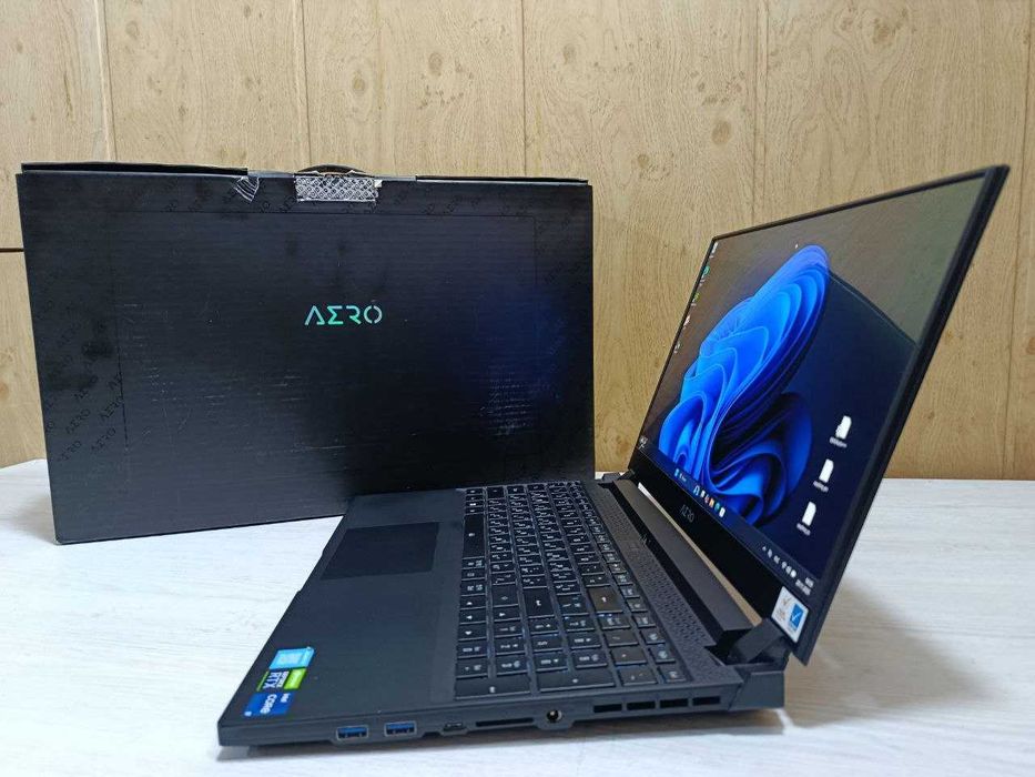 Продается ноутбук Gigabyte Aero 5