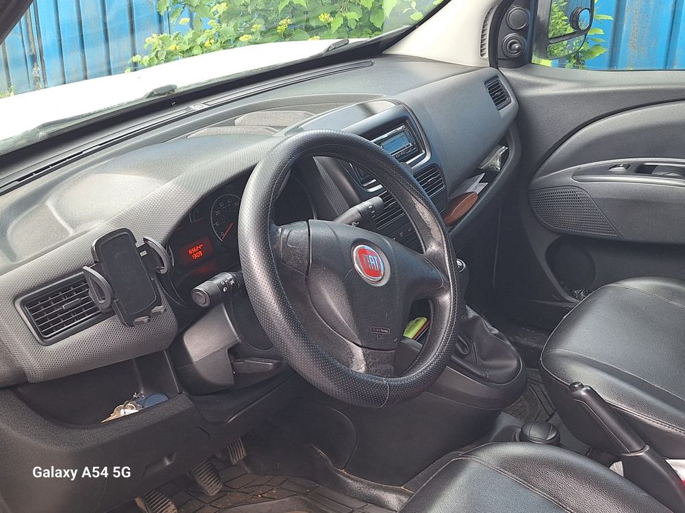Vand sau schimb Fiat Doblo, cu masina marfa cu 5 locuri