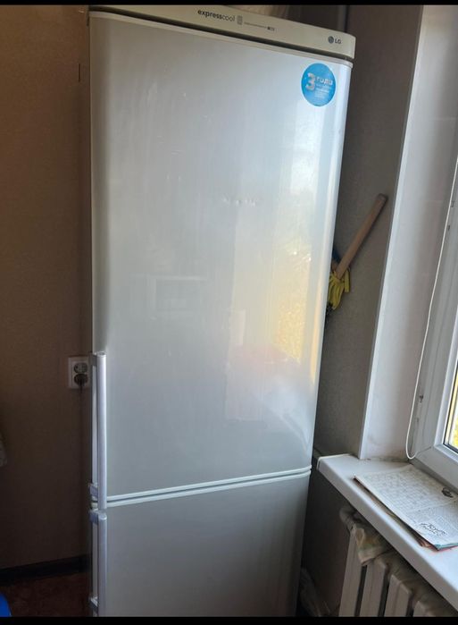 Продам холодильник.