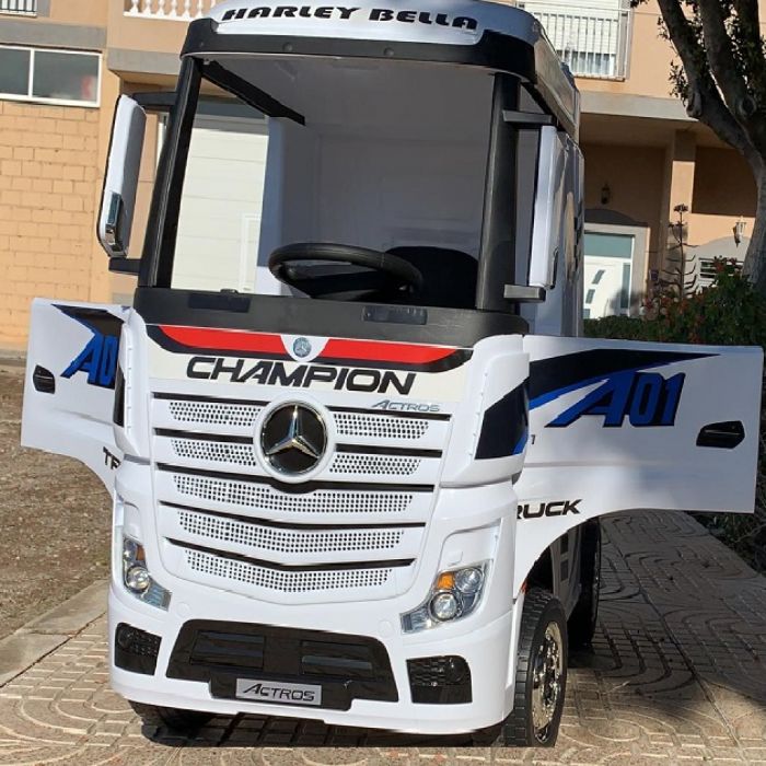 Акумулаторен КАМИОН Mercedes ACTROS Licensed 2X12V батерия, с меки