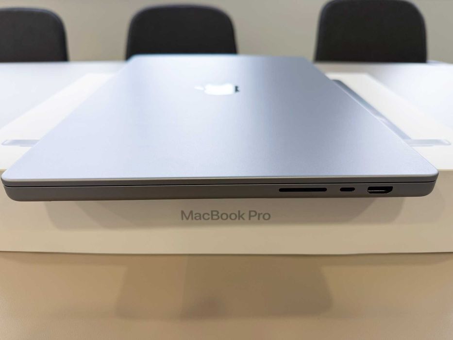 Macbook Pro 16 inch M2 Pro 2023 /16GB/ 1TB nou - baterie 9 cicluri