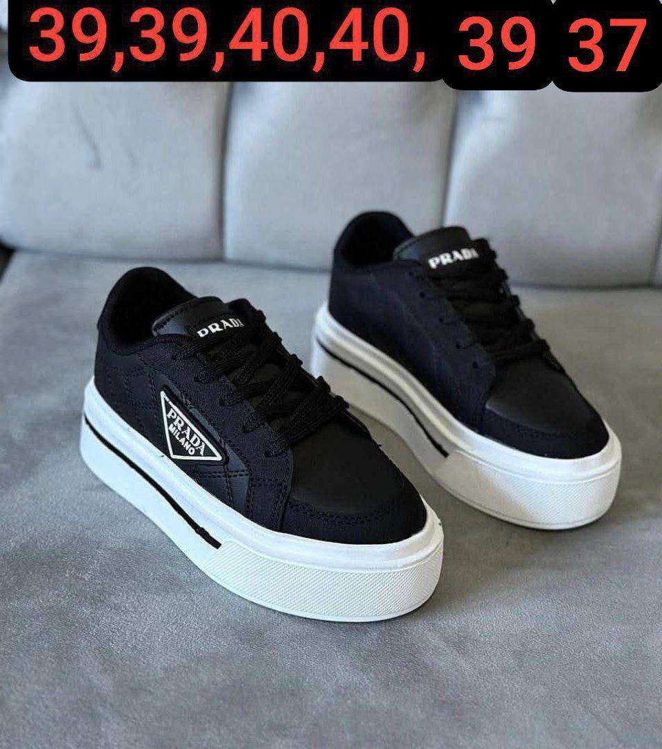 Adidași la oferta