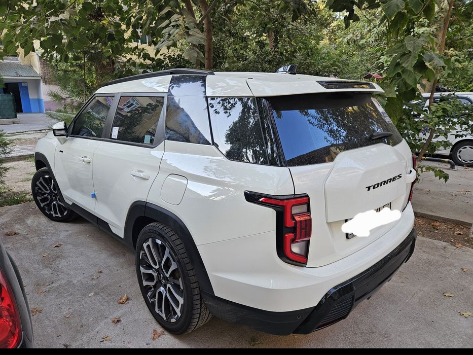 Продаётся автомобиль KG Mobility Torres