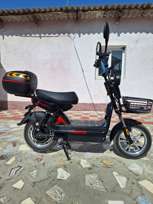 Продам электро мопед ВелоМакс