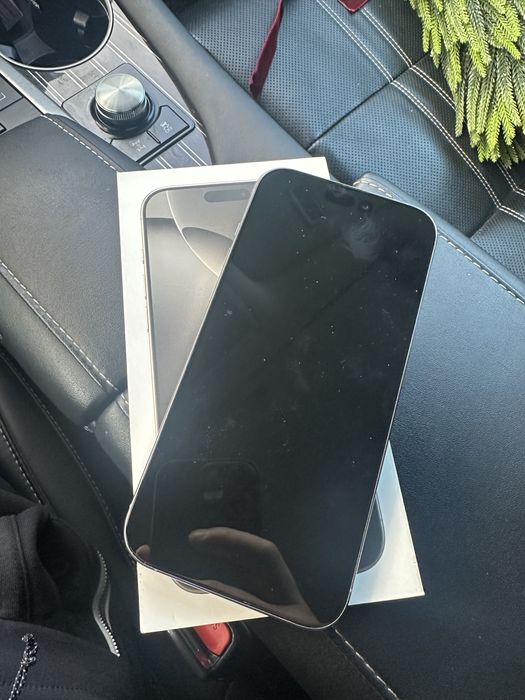 Продам айфон 16 про макс