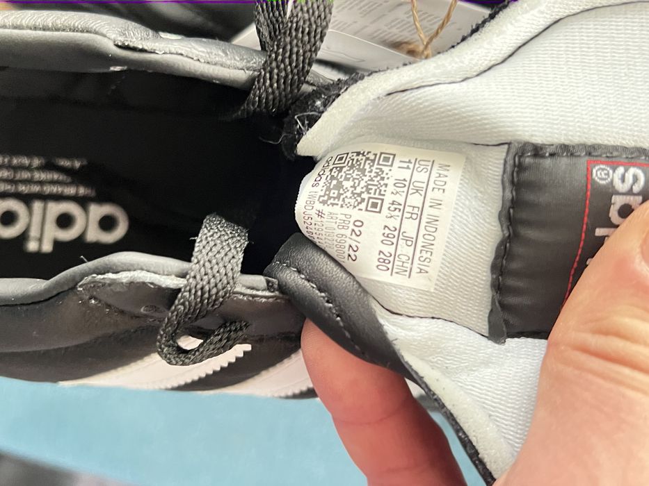 Бутонки Adidas Mondial Team.Номер 45.5зЧисто нови !