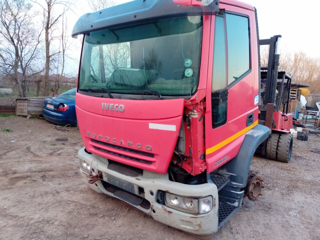 Dezmembrez iveco eurocargo 12   15 tone