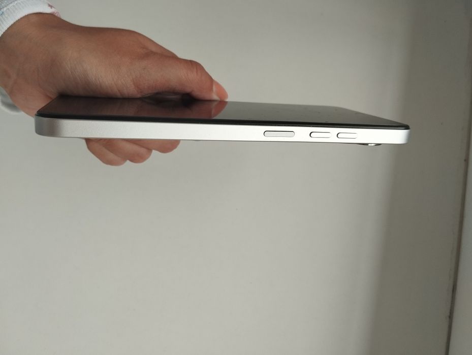 Продам смартфон Tecno Spark go 1