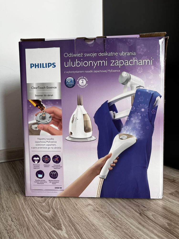 Aparat de călcat vertical cu abur pentru haine ClearTouch de la Philip