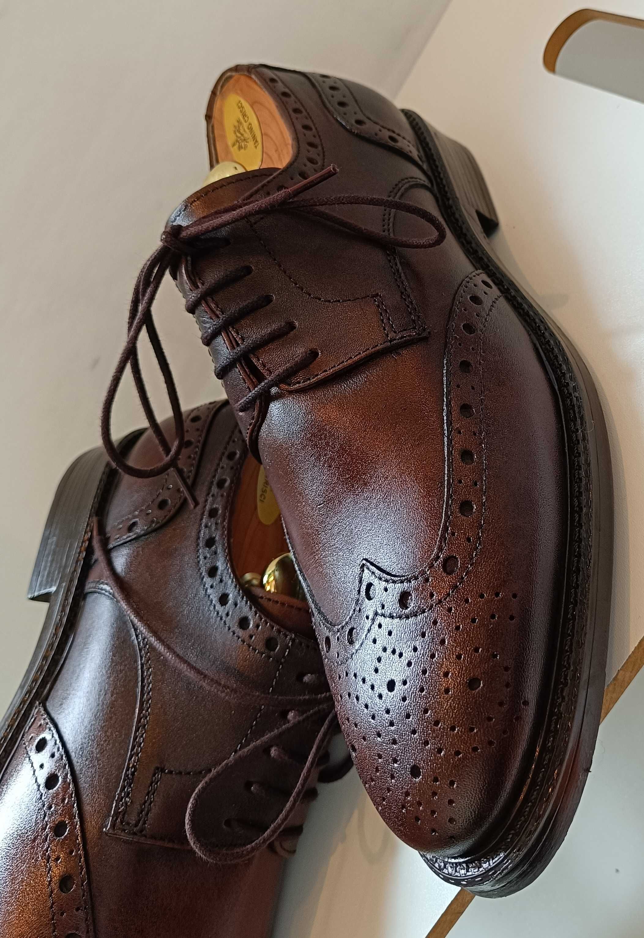 Pantofi derby 42 brogue lucrati manual Solo Soprani piele naturala