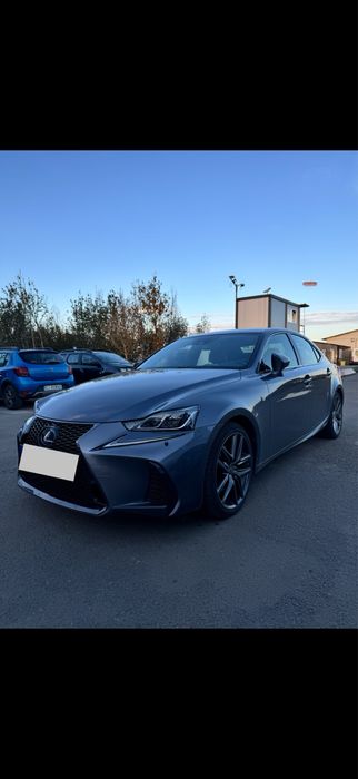 Vand Lexus IS300 h  F sport