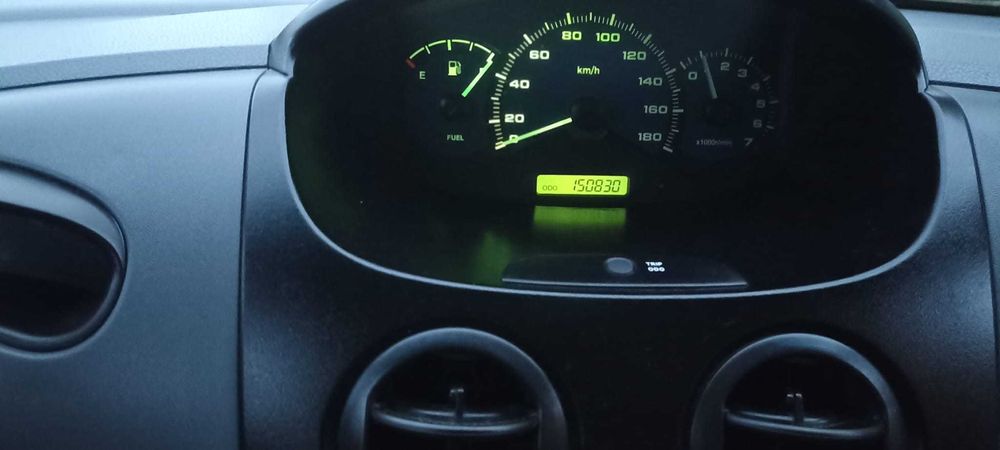 Vând mașină Chevrolet Spark
