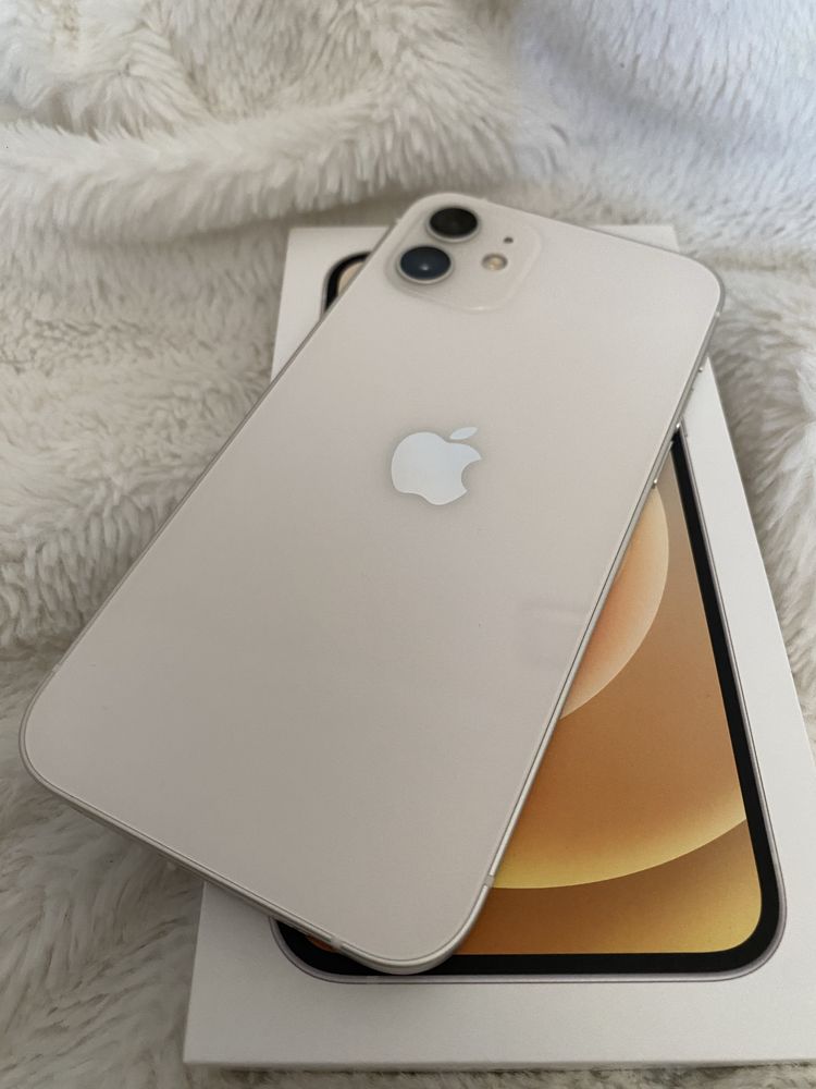 Iphone 12- 64GB много запазен