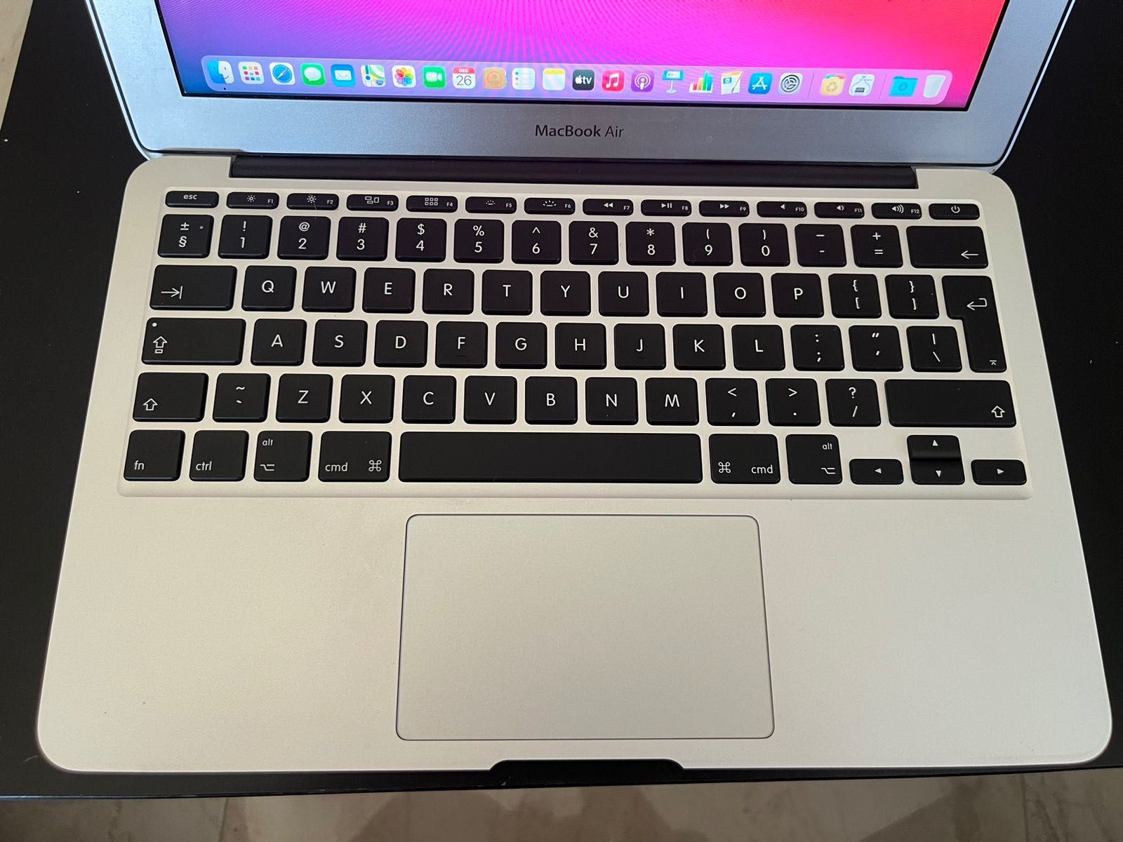 MacBook Air  лаптоп