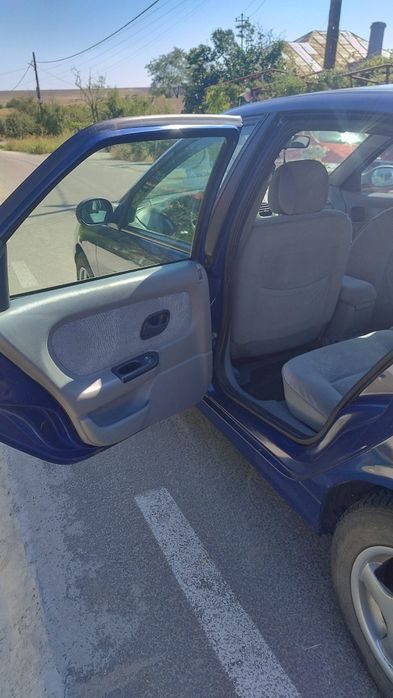 Vând Renault Laguna