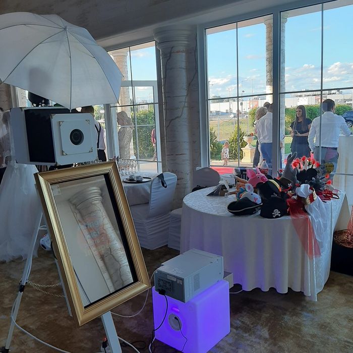 Oglinda foto/ cabina foto pentru evenimente speciale